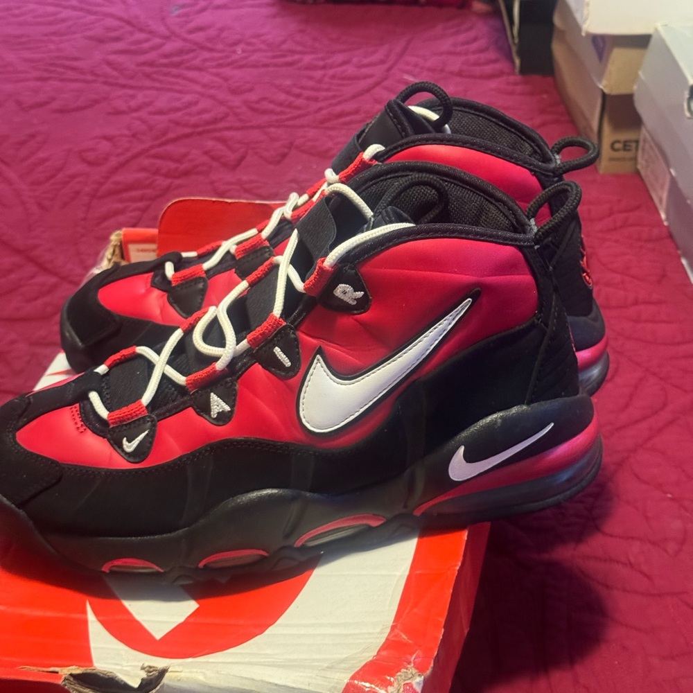 Nike Black and Pink High-Tops